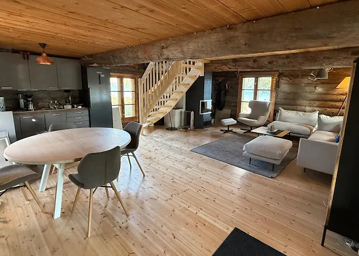 فيلة Arctic Private Island